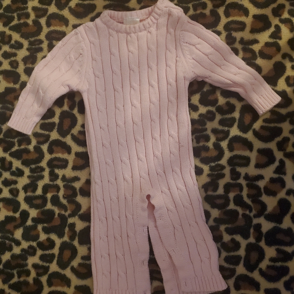 Baby pink sweater outfit